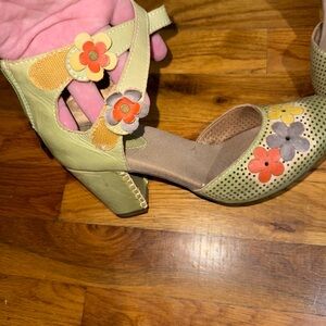 Floral Green Heels